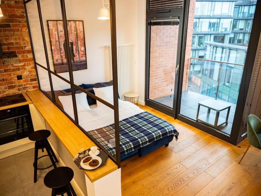 Chic Apartment In Historic Koneser Area Варшава Екстер'єр фото